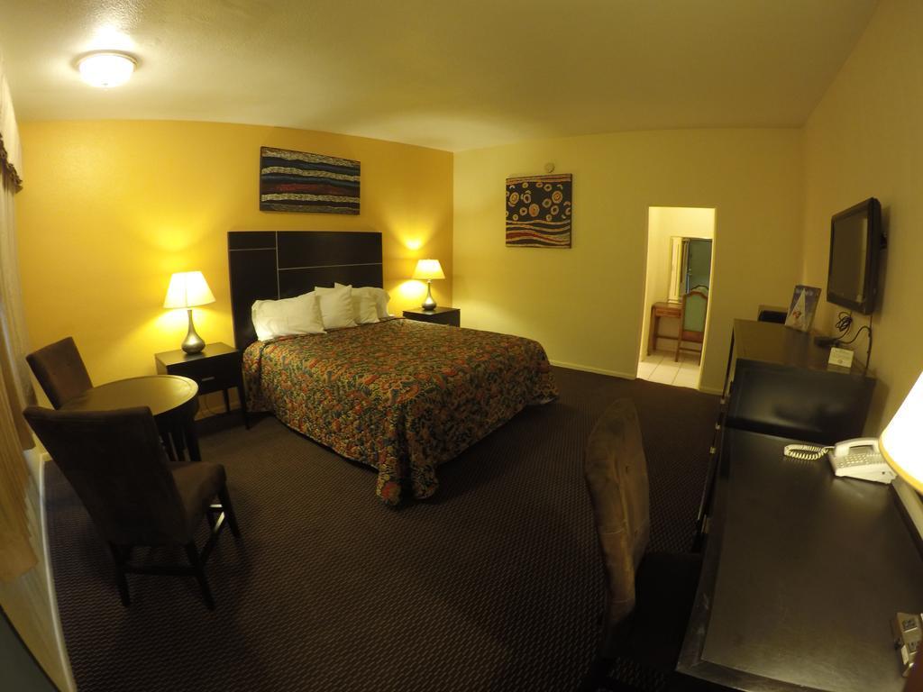 Indio Holiday Motel ภายนอก รูปภาพ