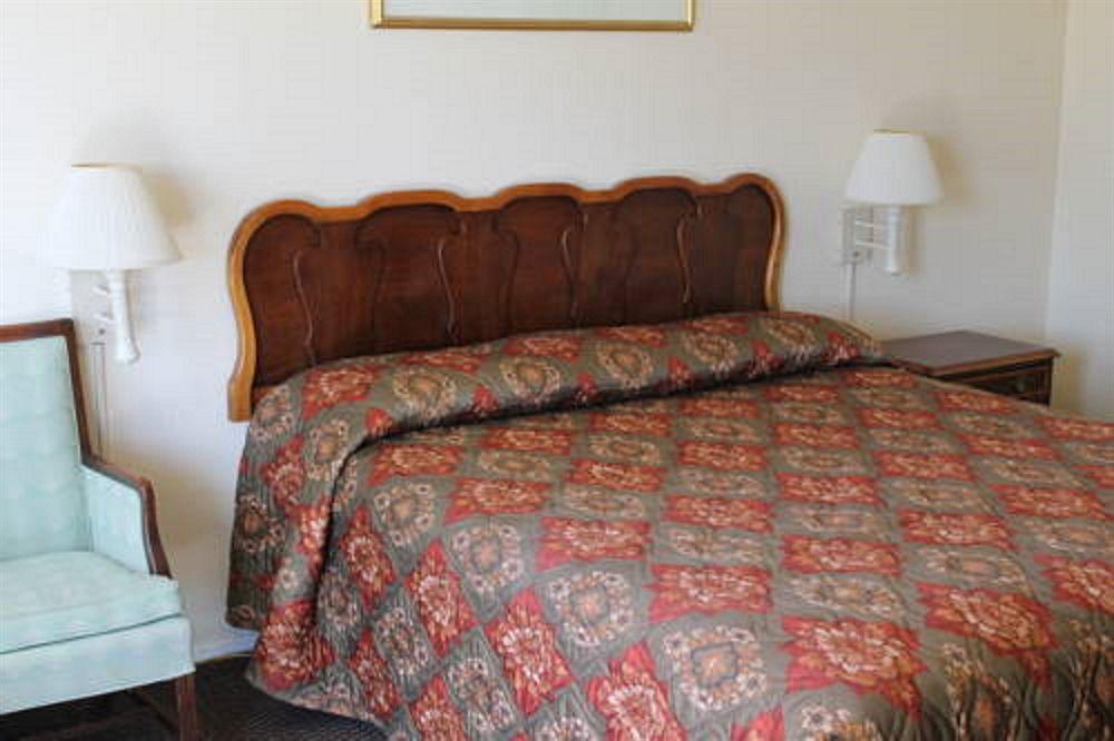 Indio Holiday Motel ภายนอก รูปภาพ