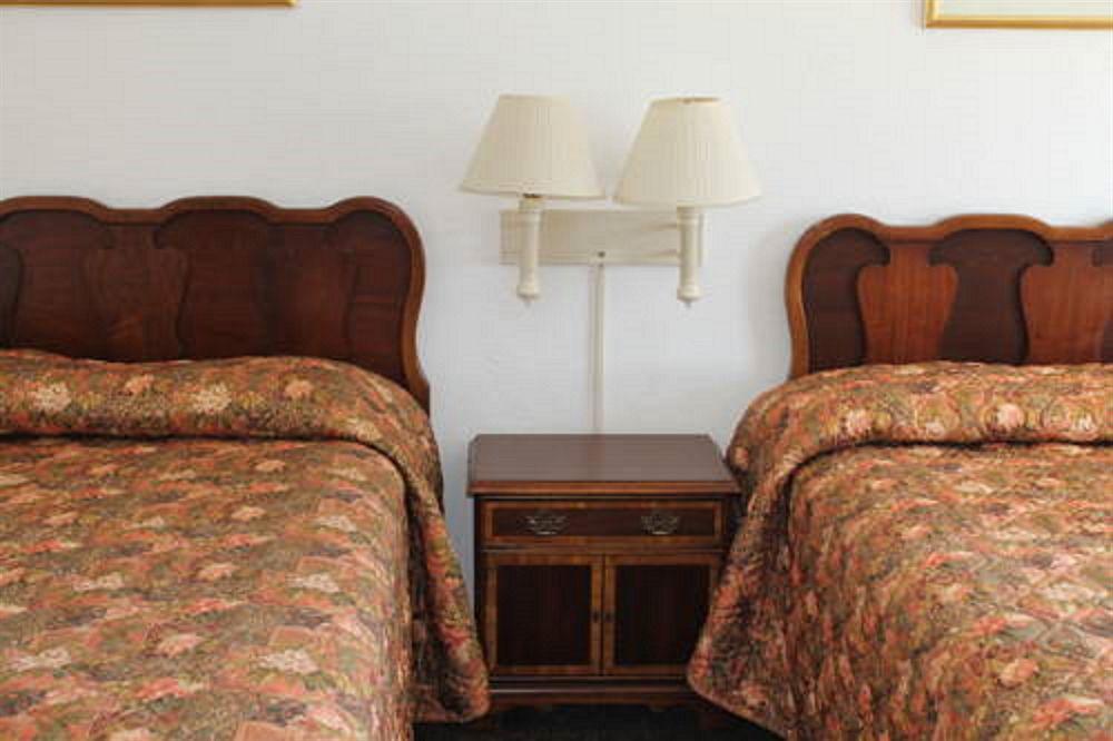 Indio Holiday Motel ภายนอก รูปภาพ